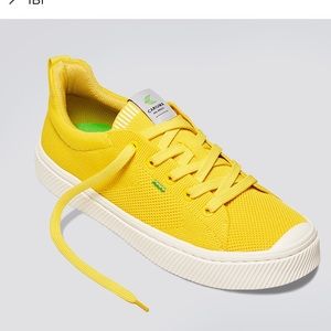 Cariuma Sun Yellow Knit Sneakers 🌞